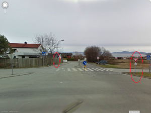 Fra Google maps: Krysset FV950 og Askeladdevegen sett fra sørsiden av FV950.